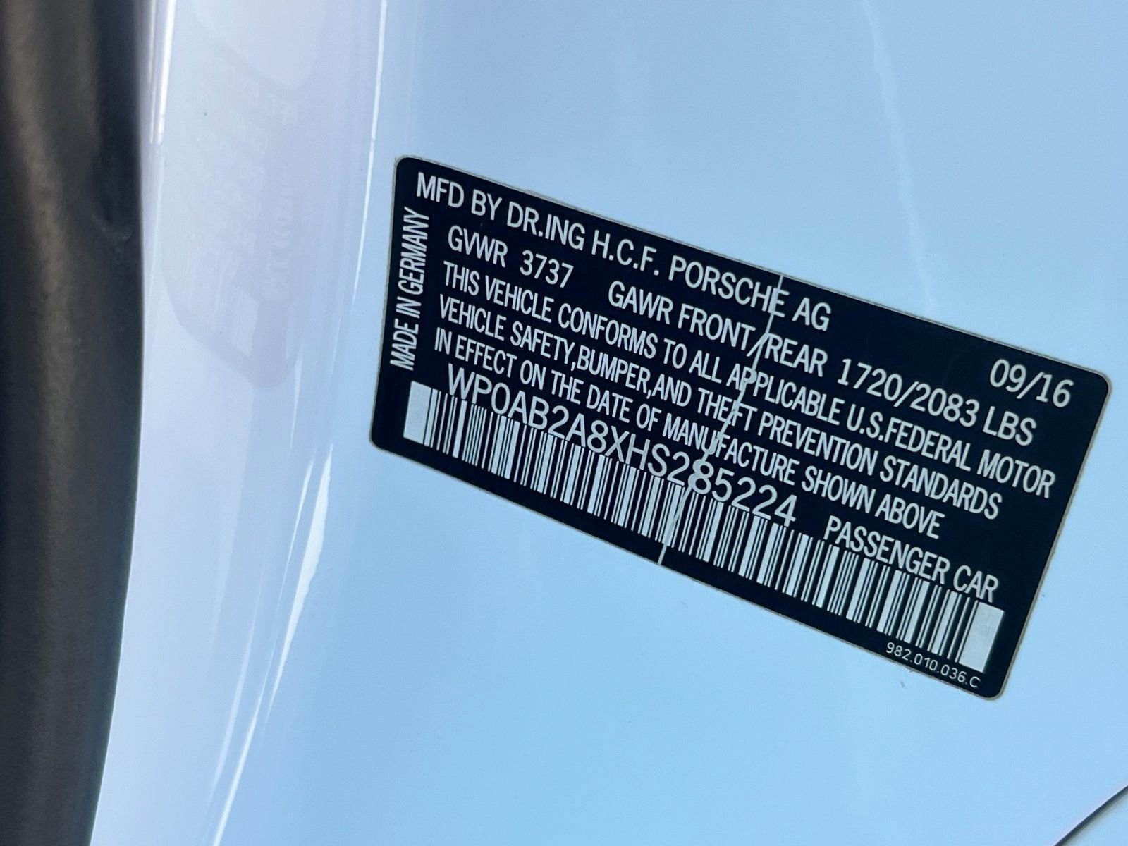 Used 2017 Porsche 718 Cayman S image 26