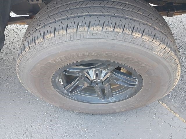 Used 2019 Toyota Tacoma SR w/ SR Convenience Package AWD/4WD image 5