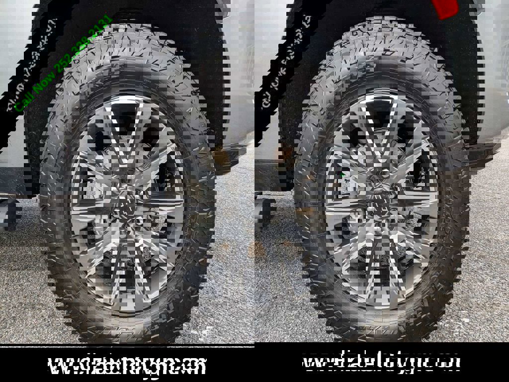 Used 2024 Chevrolet Tahoe Z71 w/ Luxury Package image 12