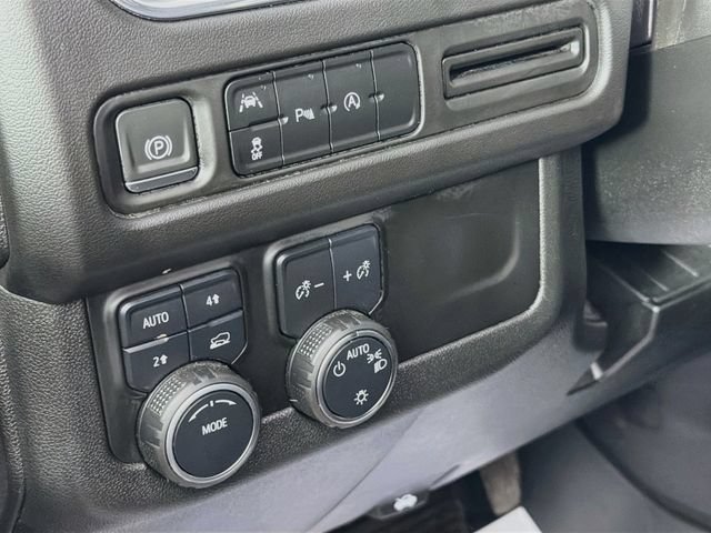 Used 2023 Chevrolet Tahoe LT AWD/4WD image 10