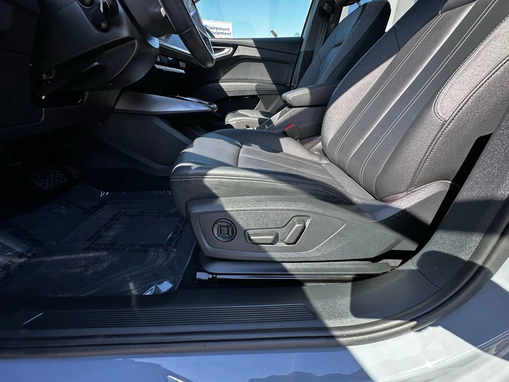 Used 2023 Audi Q4 e-tron Premium Plus w/ Premium Plus RWD image 16