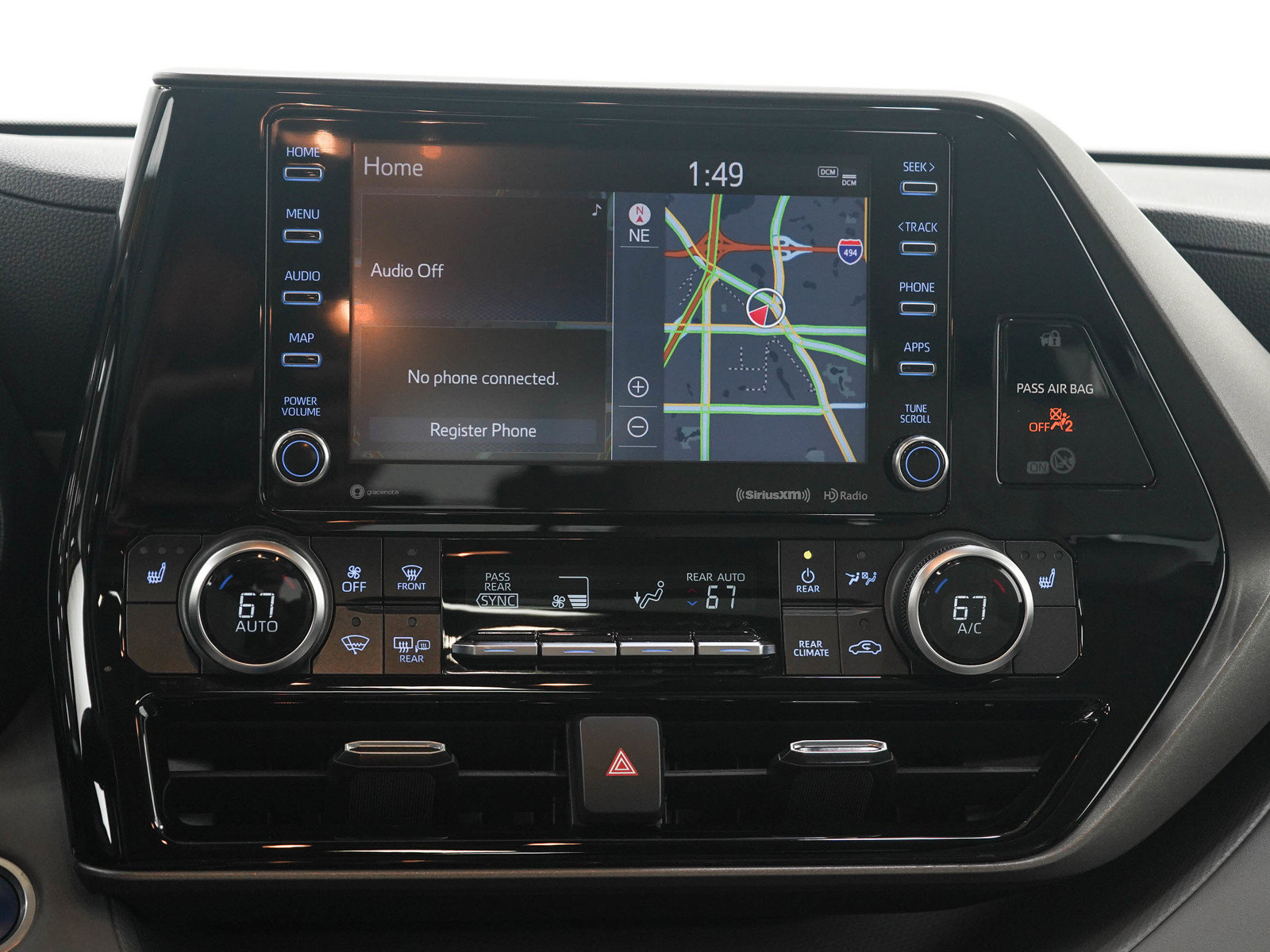 Used 2020 Toyota Highlander XLE AWD/4WD image 19