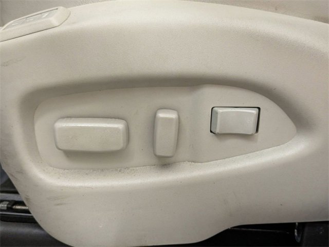 Used 2013 Cadillac SRX Premium image 11