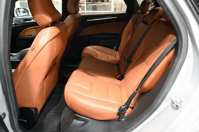 Used 2019 Ford Fusion Titanium image 11