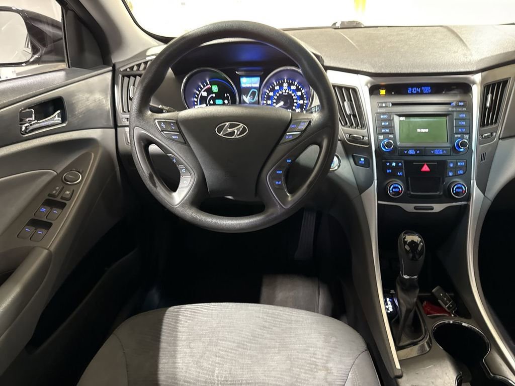 Used 2015 Hyundai Sonata Hybrid image 11