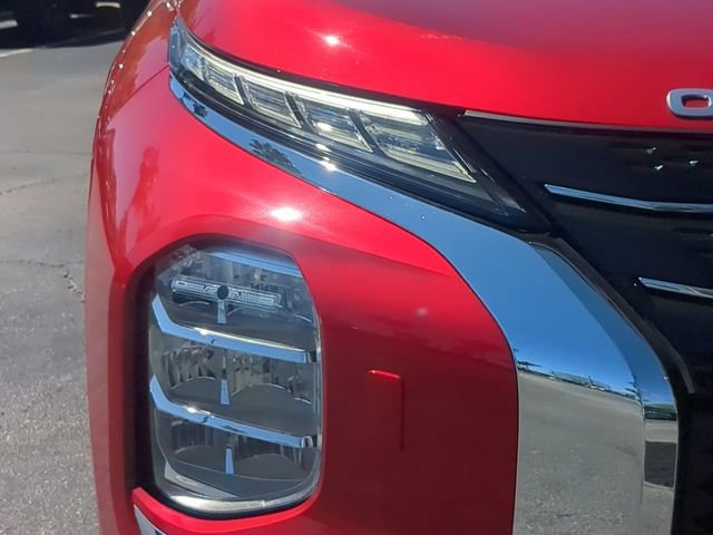 Used 2024 Mitsubishi Outlander SE image 10