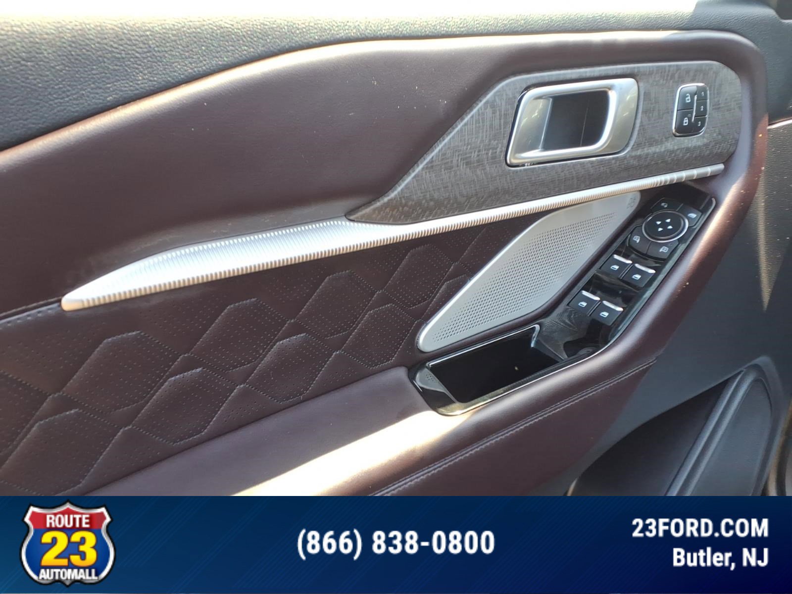 Certified 2025 Ford Explorer Platinum w/ Ultimate Package AWD/4WD image 11