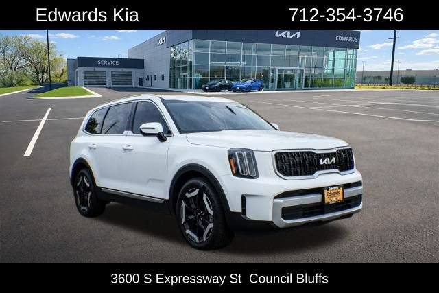 Used 2025 Kia Telluride EX w/ EX Captain's Chair Package
