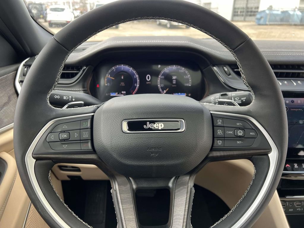 New 2026 Jeep Grand Cherokee Limited image 14