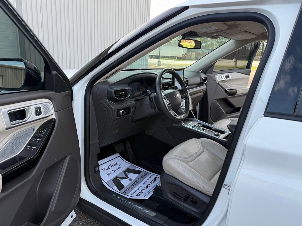Used 2022 Ford Explorer Platinum w/ Equipment Group 601A image 20