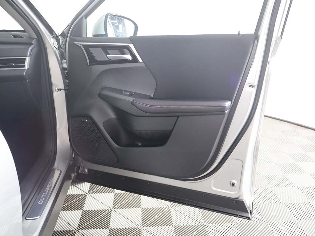 New 2026 Mitsubishi Outlander ES AWD/4WD image 23