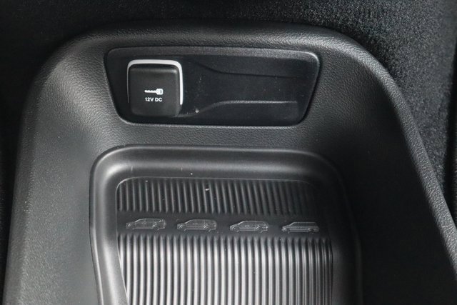 New 2026 Chrysler Voyager LX image 14