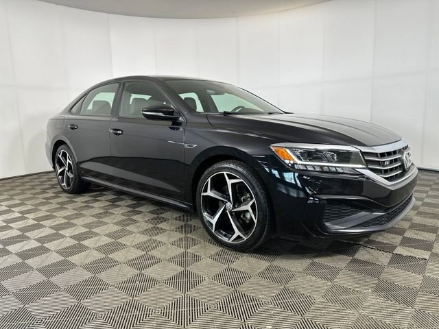 Used 2021 Volkswagen Passat 2.0T R-Line FWD image 2