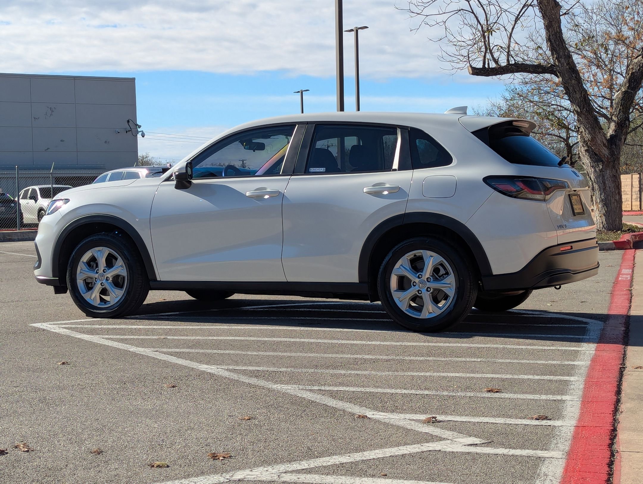 Used 2023 Honda HR-V LX image 6