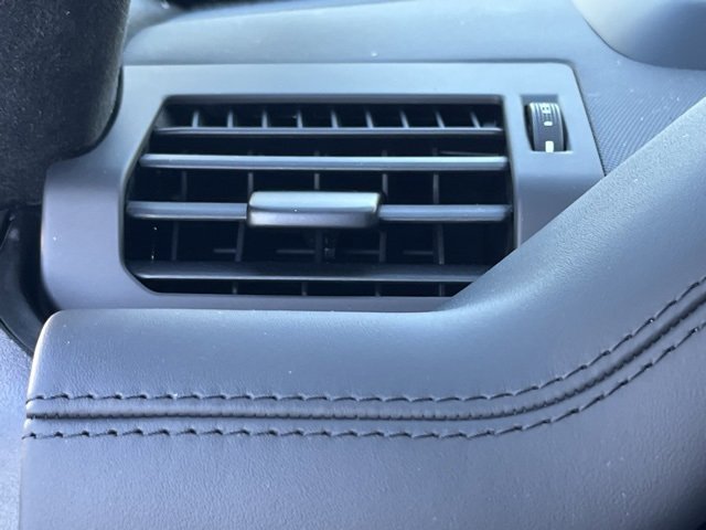 New 2025 Land Rover Defender 110 V8 image 29