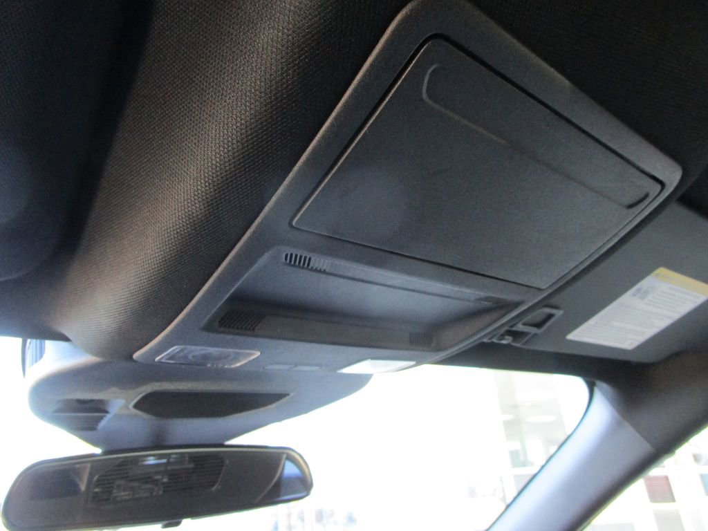 Used 2025 Ford Escape ST-Line FWD image 38