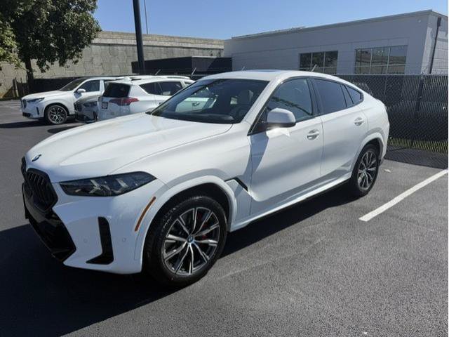 Used 2026 BMW X6 xDrive40i AWD/4WD image 1