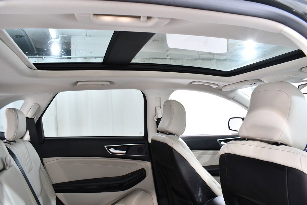 Used 2024 Ford Edge Titanium w/ Titanium Elite Package image 18