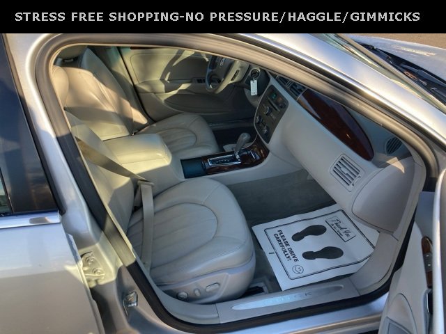 Used 2011 Buick Lucerne CXL image 31