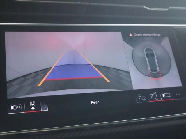 New 2025 Audi RS Q8 performance image 16