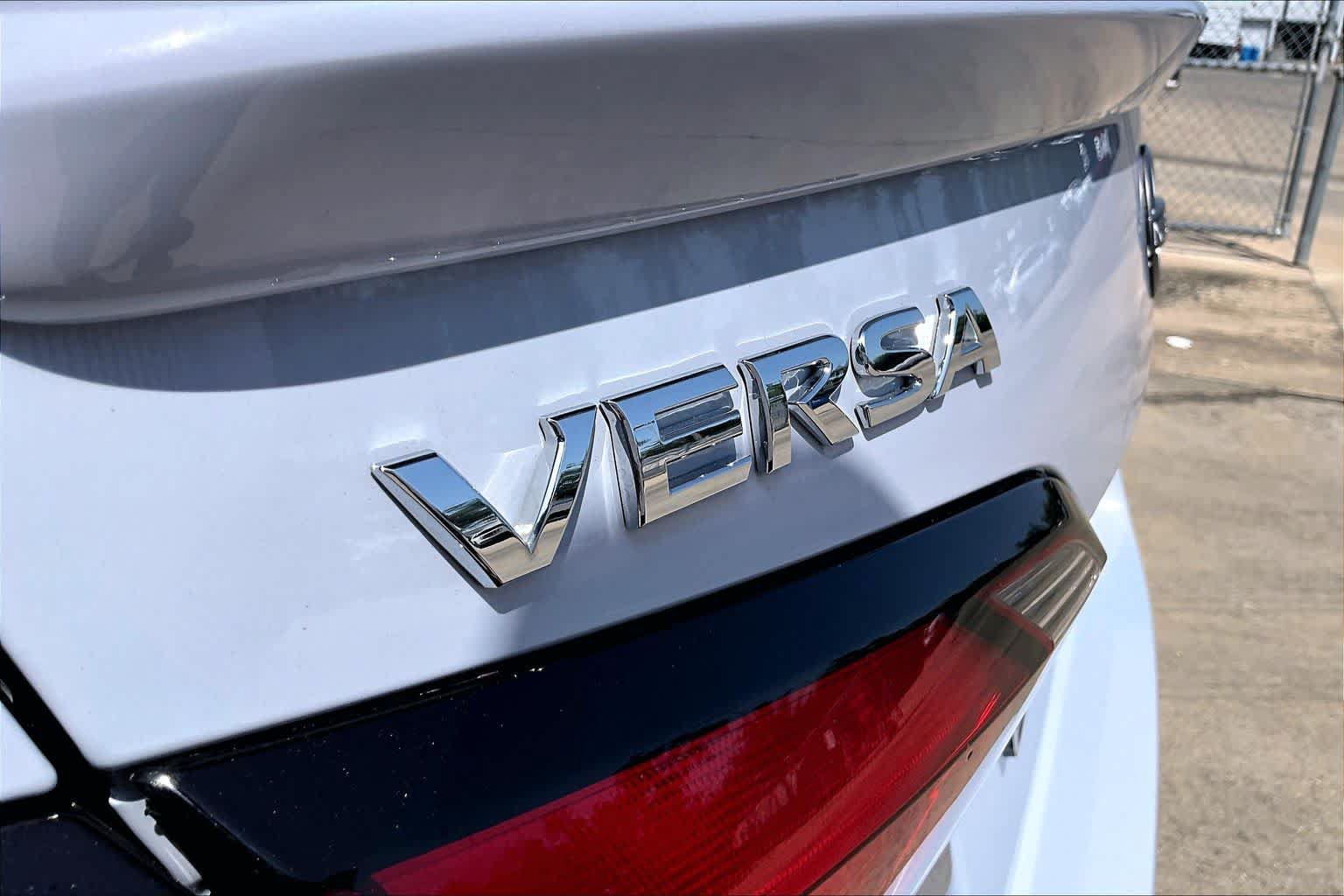 Certified 2025 Nissan Versa SR w/ Trunk Package FWD image 30