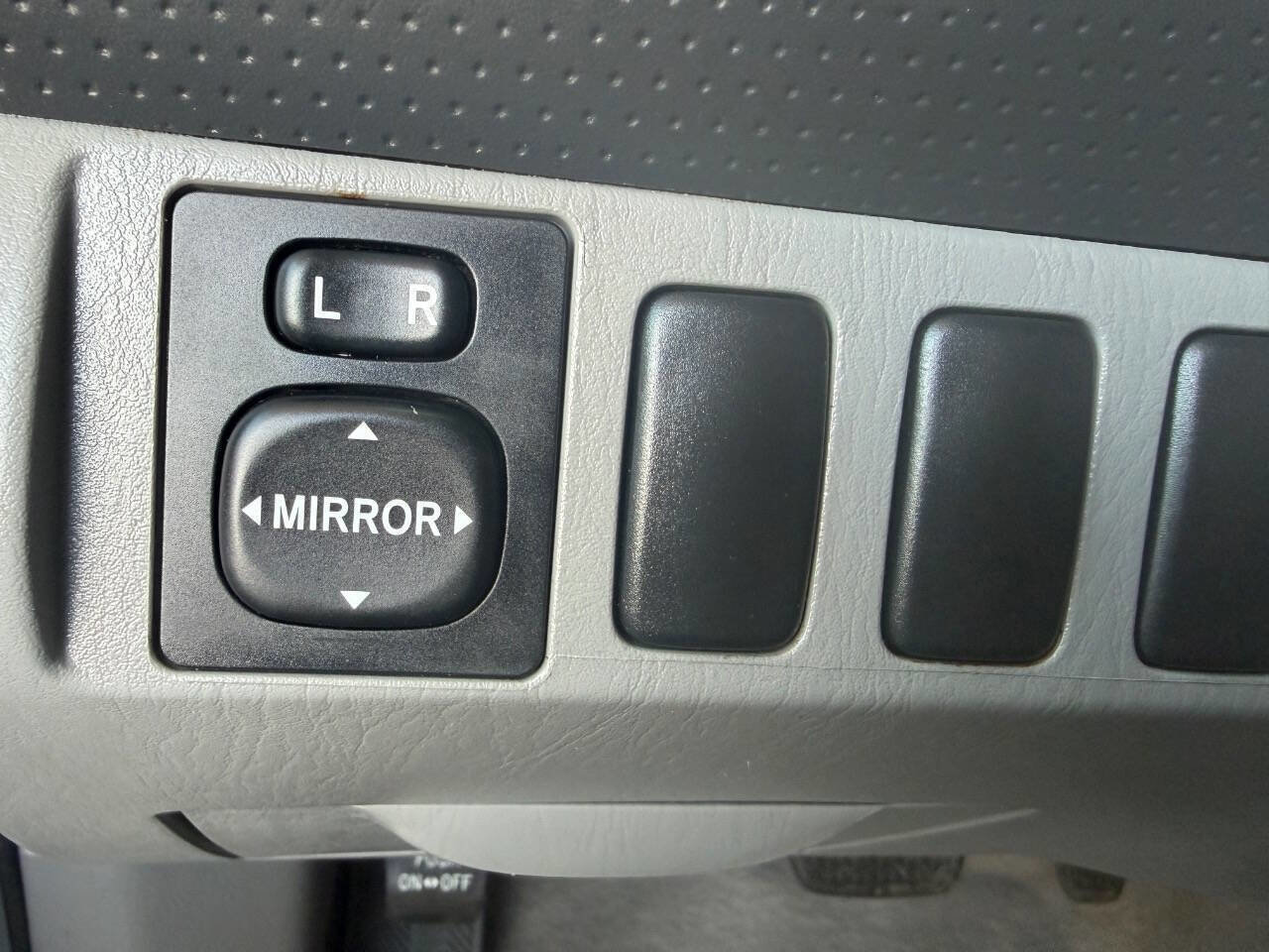 Used 2006 Toyota Tacoma PreRunner RWD image 23