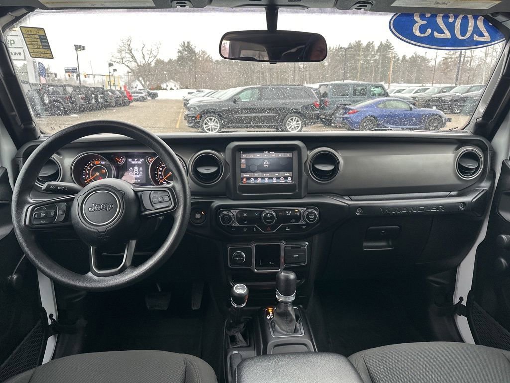 Used 2023 Jeep Wrangler Sport image 15