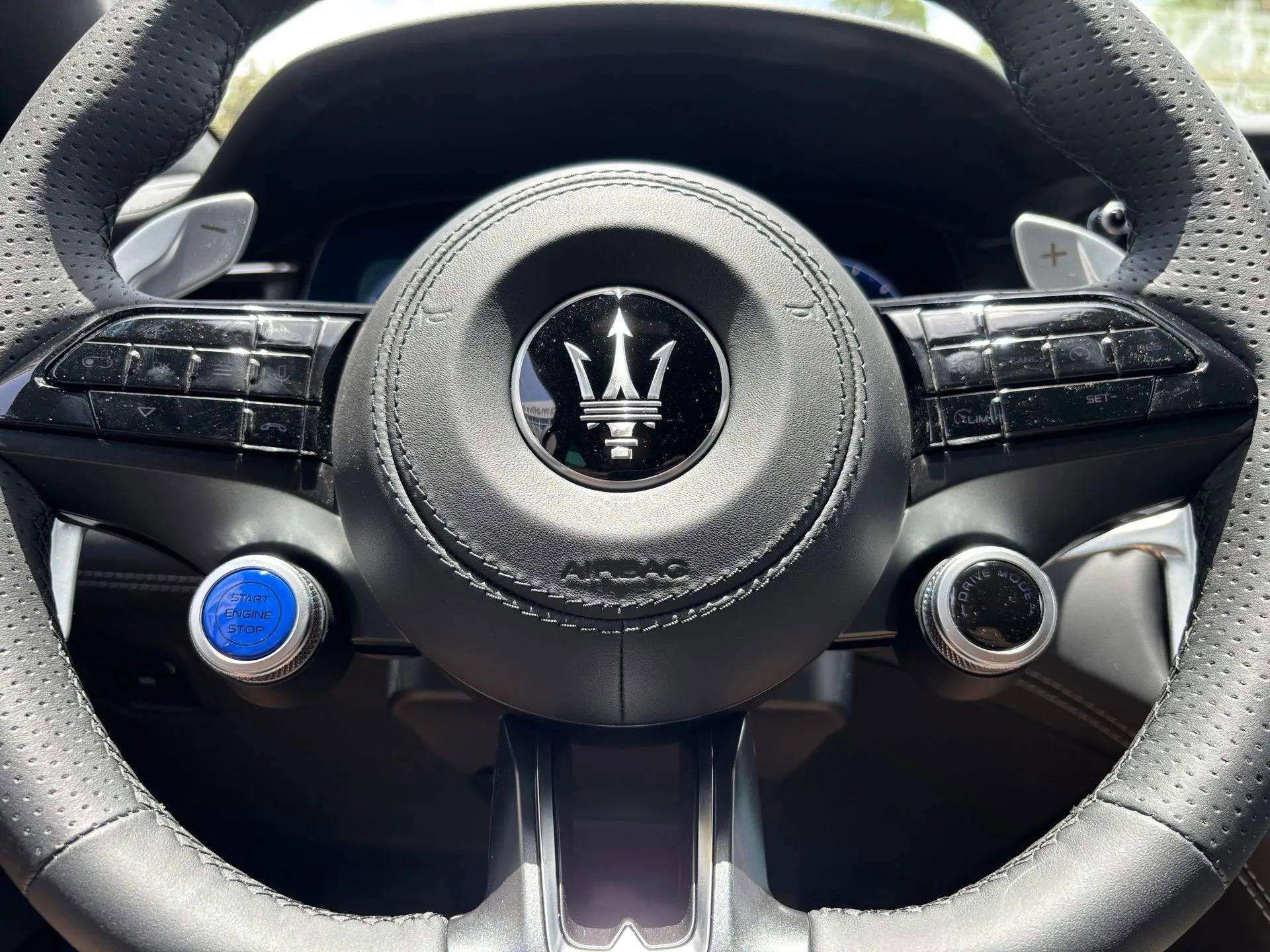 New 2025 Maserati Grecale GT image 33