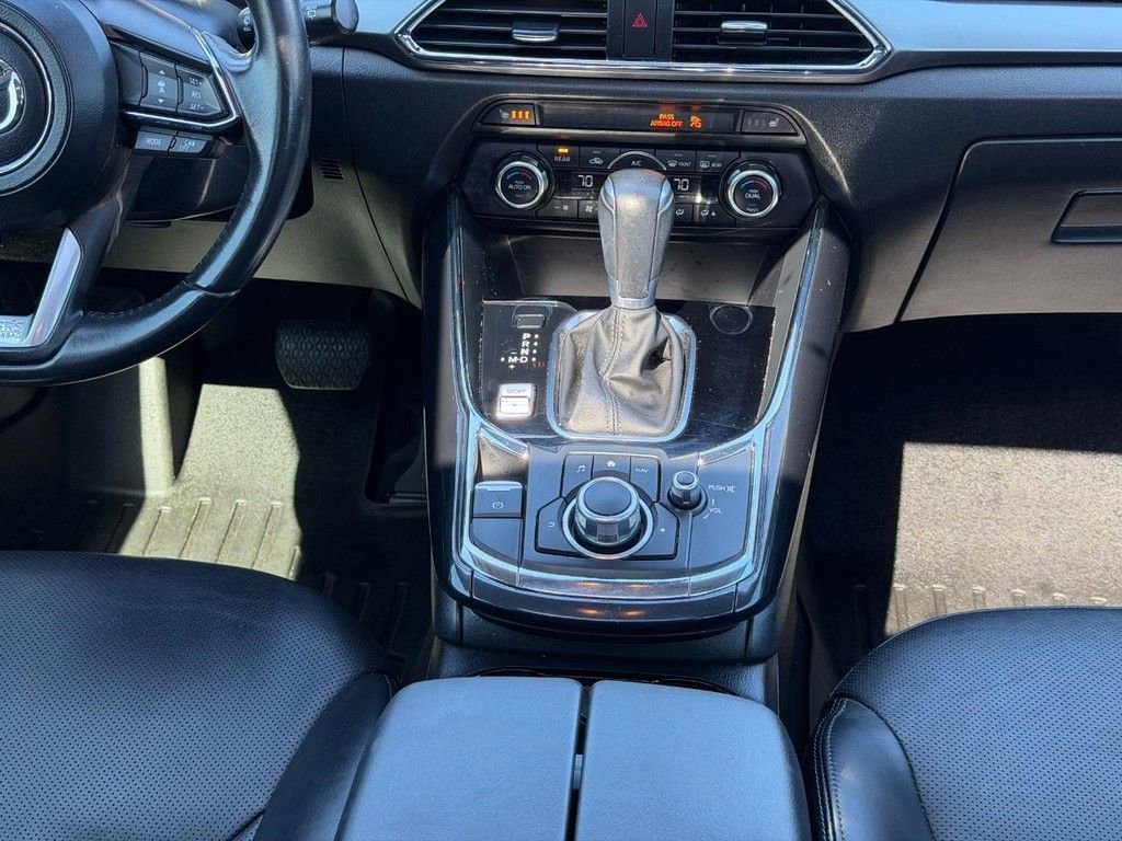 Used 2018 MAZDA CX-9 Touring w/ Touring Premium Package FWD image 11