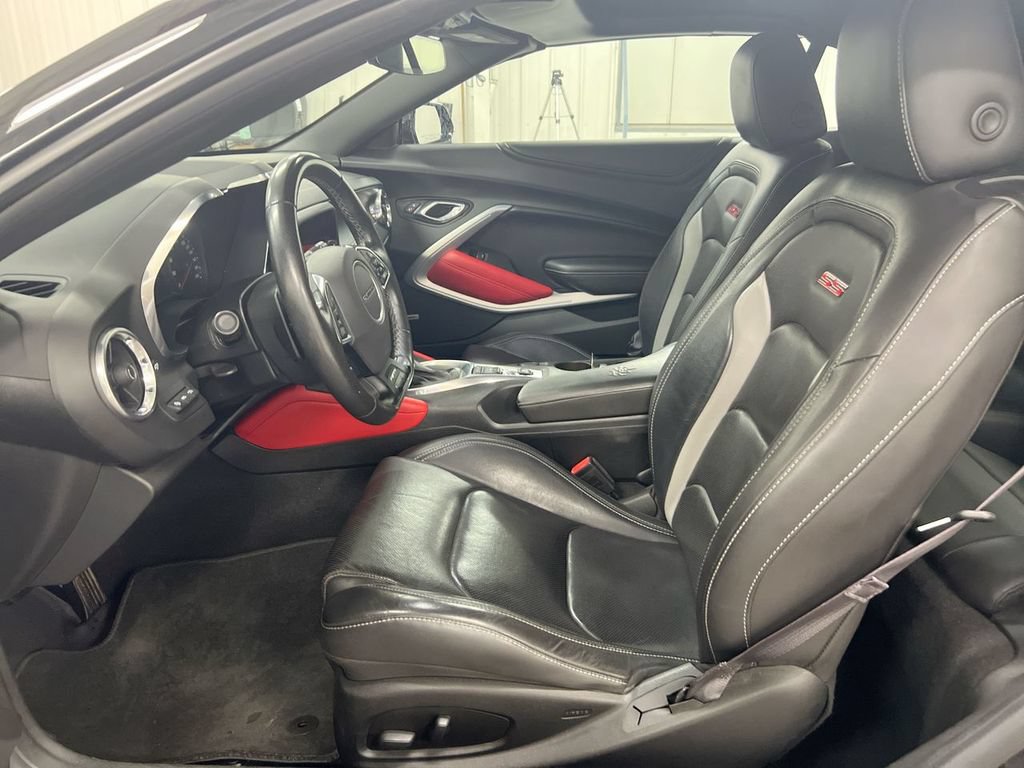 Used 2017 Chevrolet Camaro SS RWD image 19