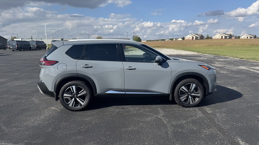 Used 2022 Nissan Rogue Platinum w/ Head-Up Display Package image 8