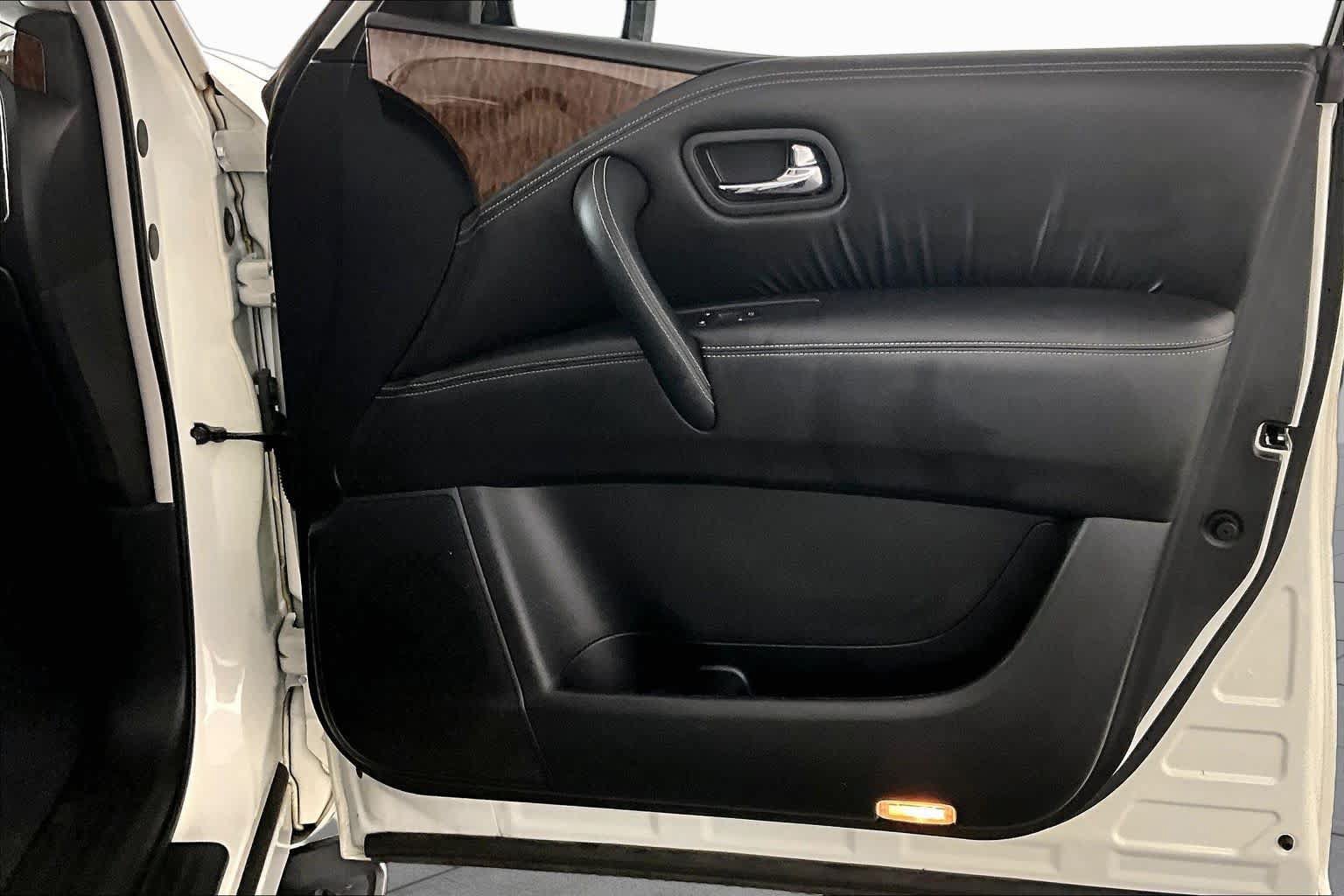 Used 2020 Nissan Armada Platinum w/ Captain's Chairs Package RWD image 21