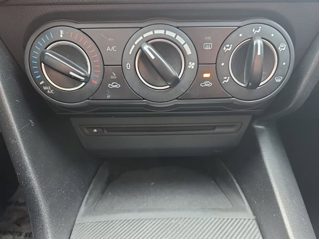 Used 2014 MAZDA MAZDA3 i Touring image 24