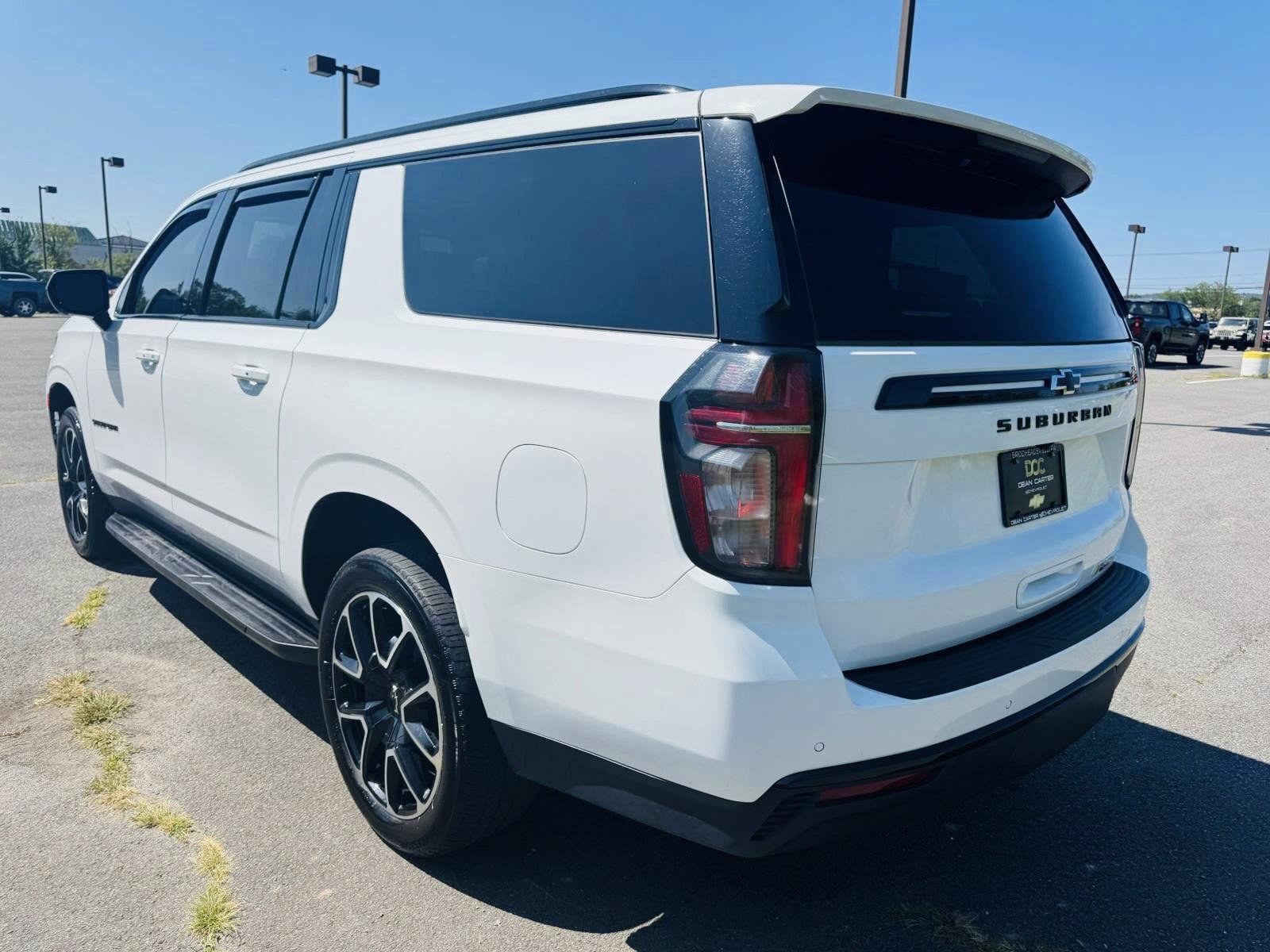 Used 2023 Chevrolet Suburban RST image 6