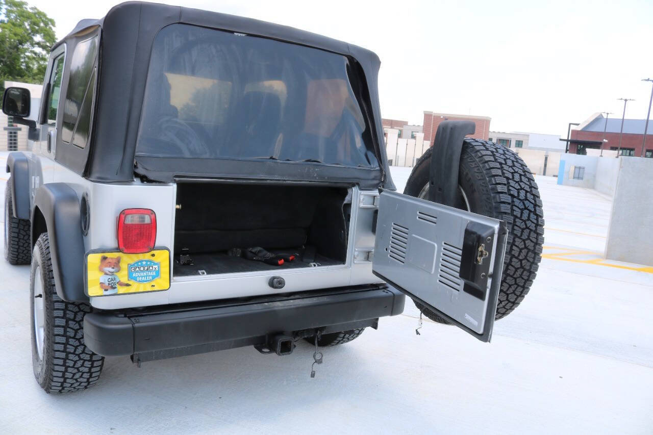 Used 2003 Jeep Wrangler Rubicon AWD/4WD image 98