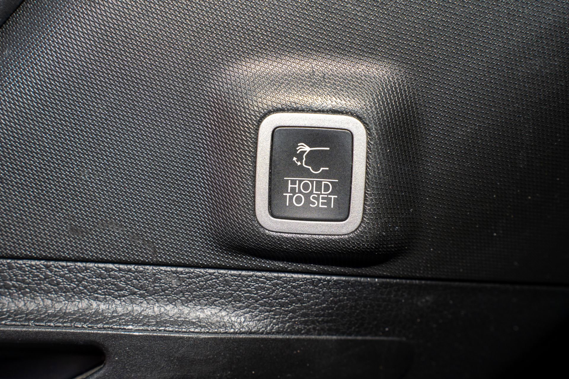 Used 2023 Jeep Grand Cherokee Trailhawk w/ Luxury Tech Group III image 10