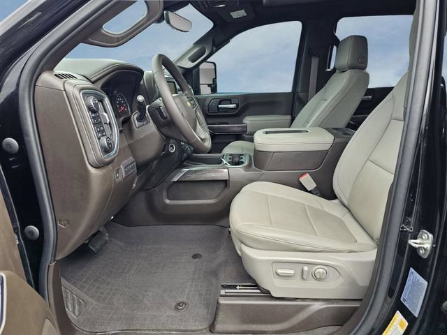Used 2022 Chevrolet Silverado 3500 LTZ w/ LTZ Plus Package AWD/4WD image 15