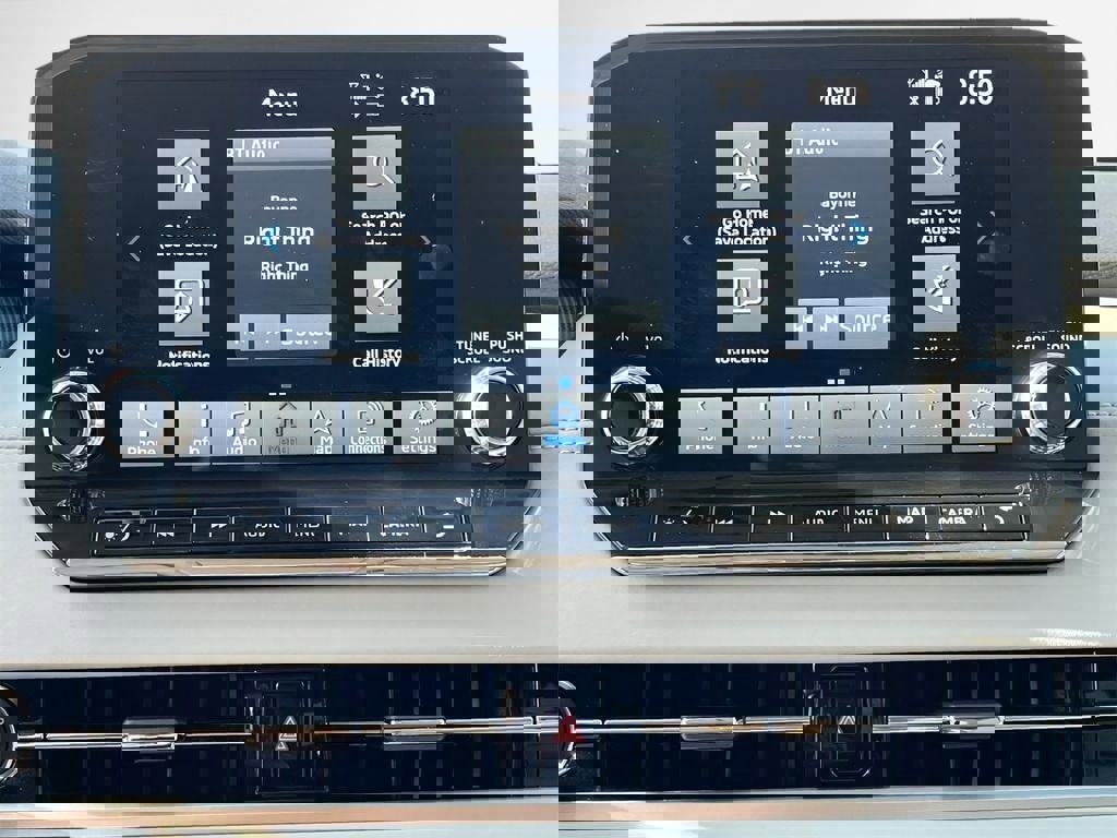 New 2025 Mitsubishi Outlander SEL image 17