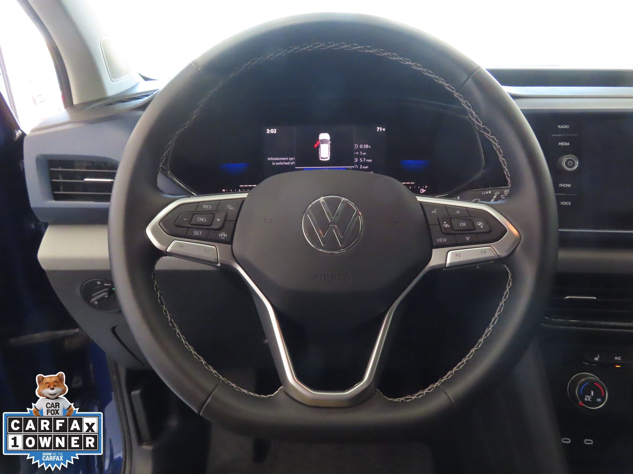 Used 2022 Volkswagen Taos SE image 17