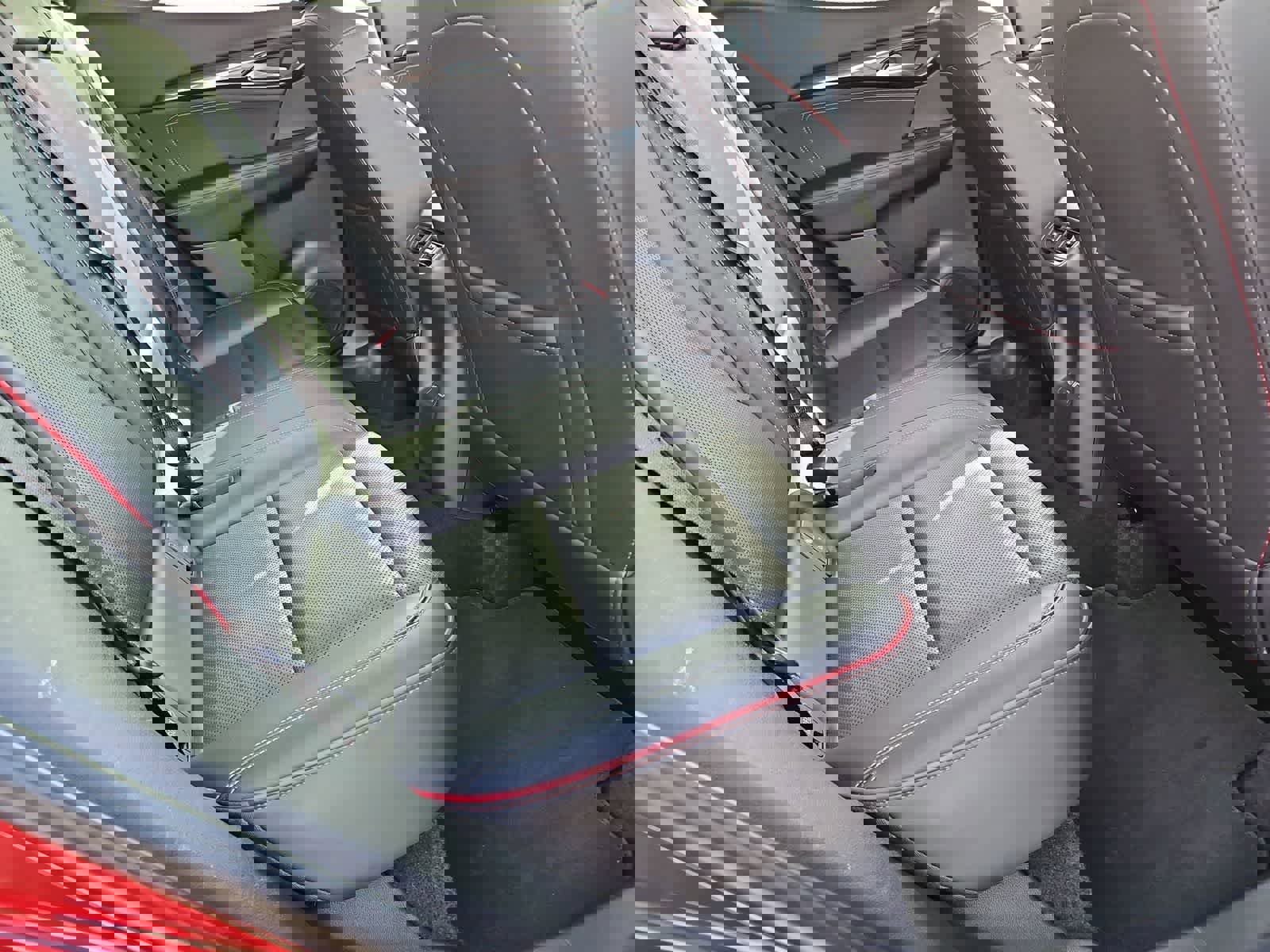 Used 2022 Buick Envision Essence w/ Sport Touring Package image 21