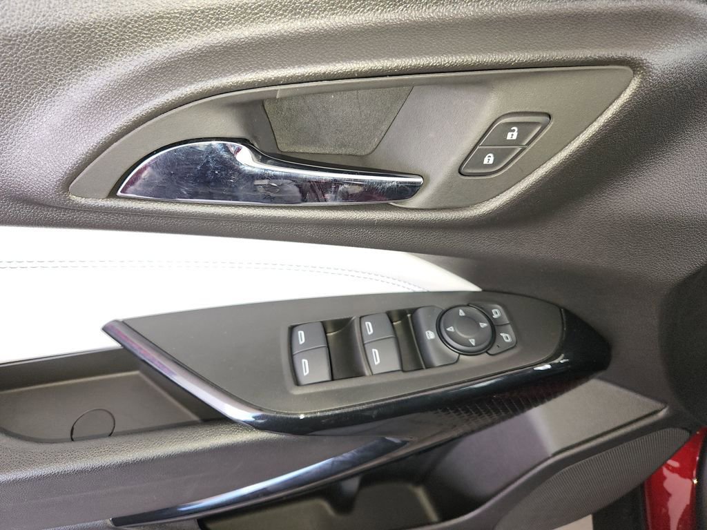 Used 2025 Chevrolet Trax LT image 28