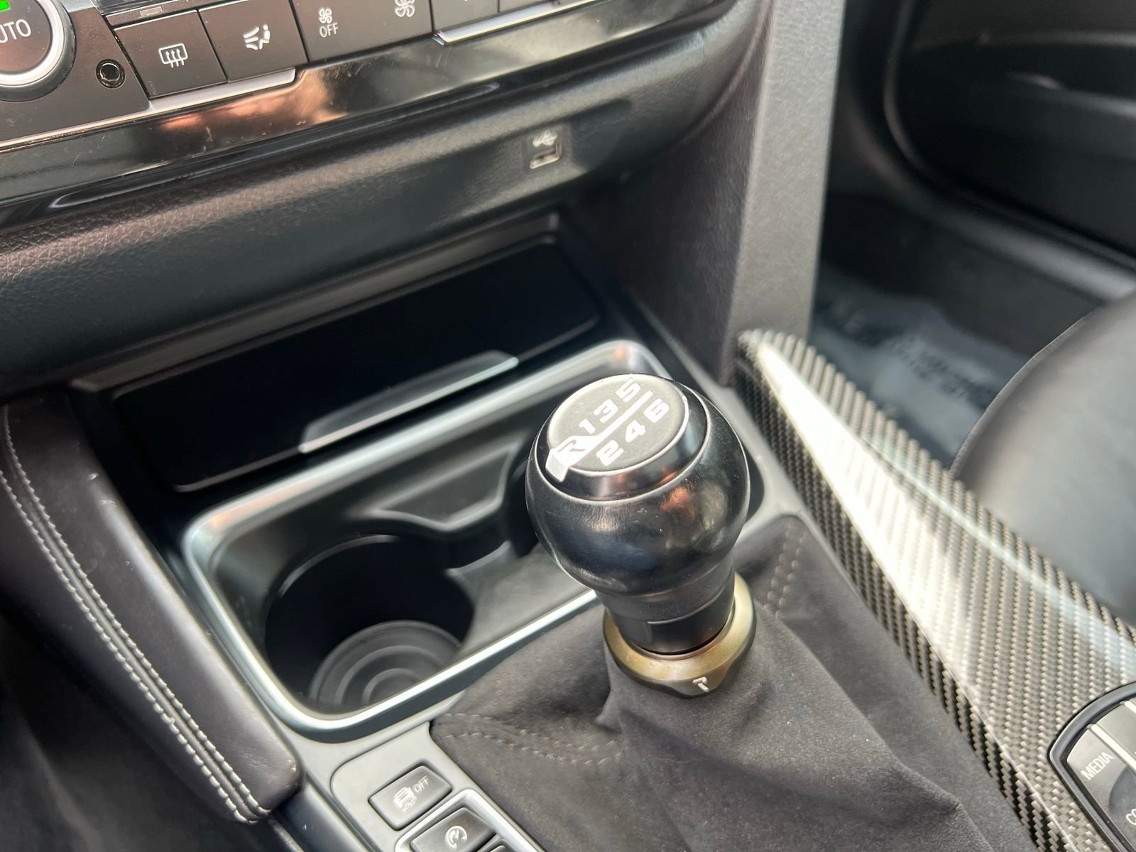 Used 2017 BMW M3 RWD image 40