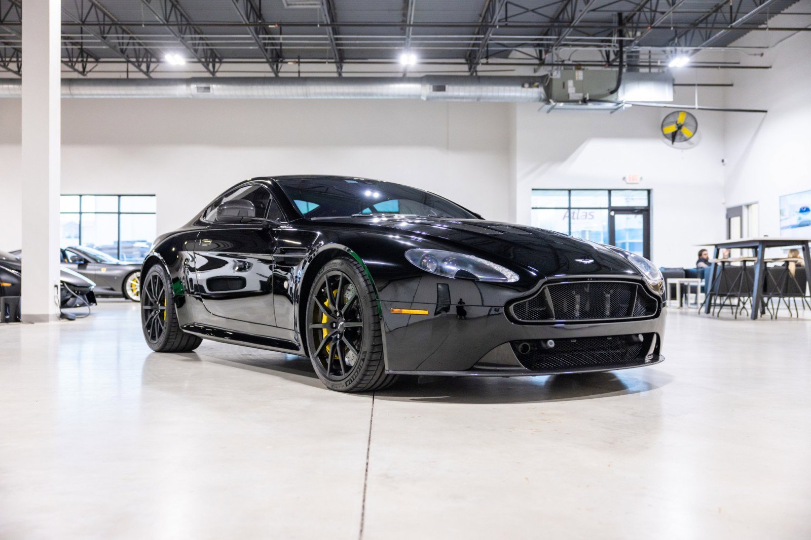 Used 2016 Aston Martin V12 Vantage S image 3