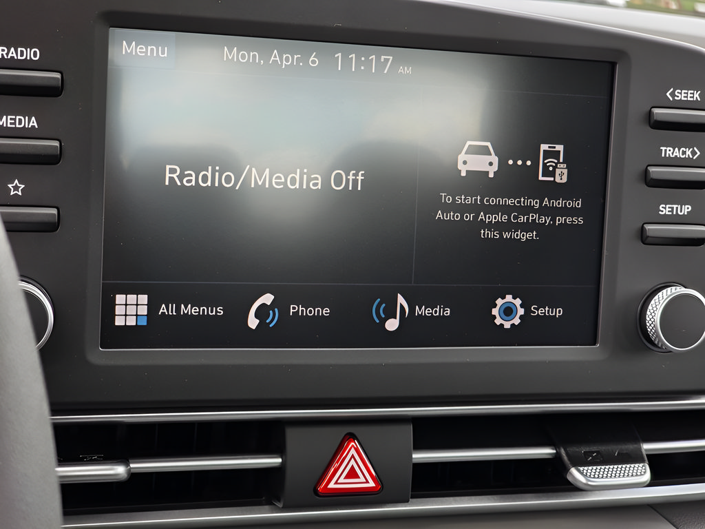 New 2026 Hyundai Elantra SE FWD image 19
