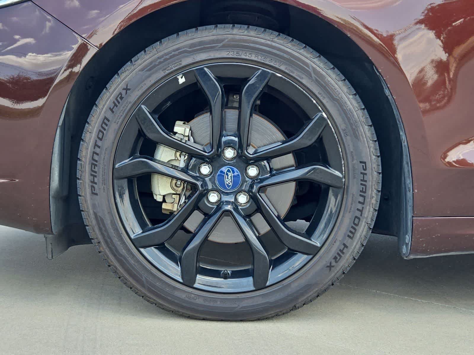 Used 2019 Ford Fusion SE w/ Equipment Group 151A FWD image 13