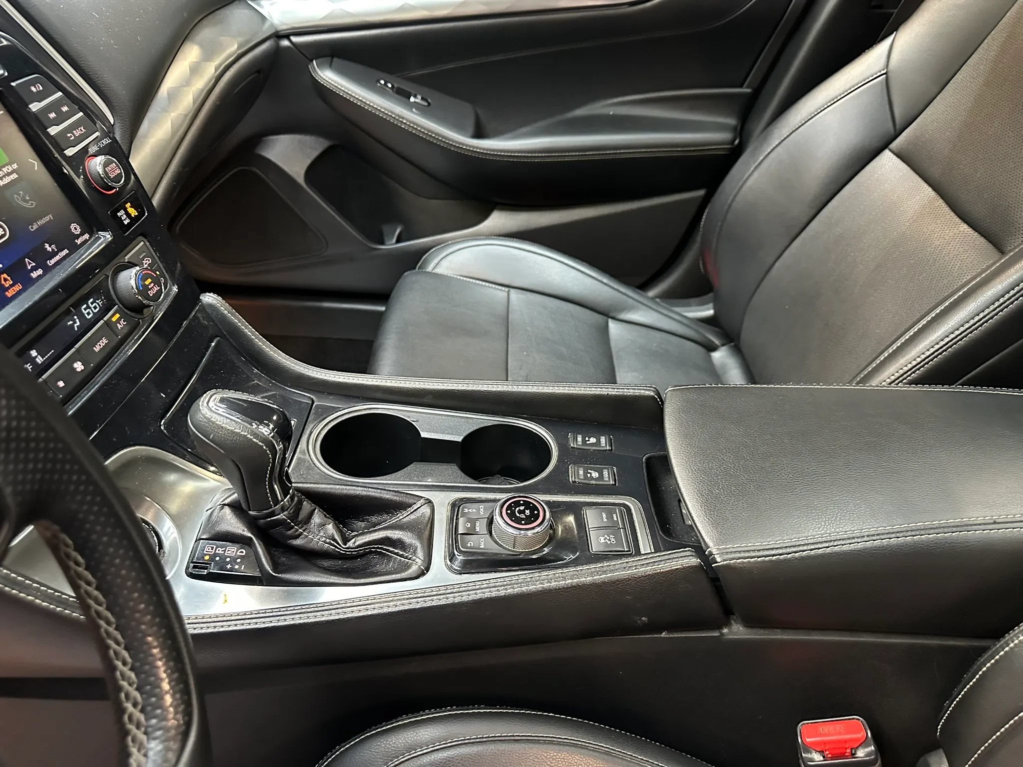Used 2020 Nissan Maxima 3.5 SL w/ Floor Mat Group FWD image 17