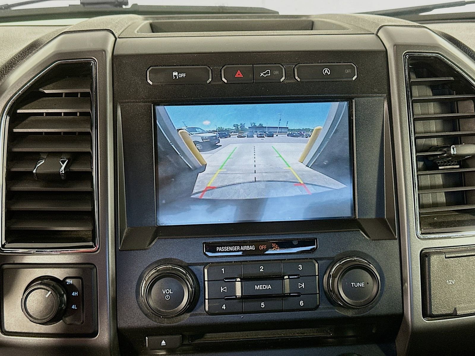 Used 2018 Ford F150 XLT w/ Equipment Group 302A Luxury AWD/4WD image 13