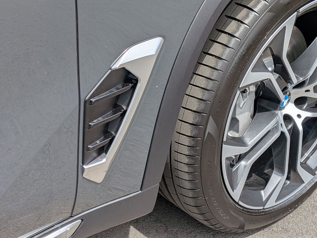 New 2026 BMW X5 xDrive50e image 39