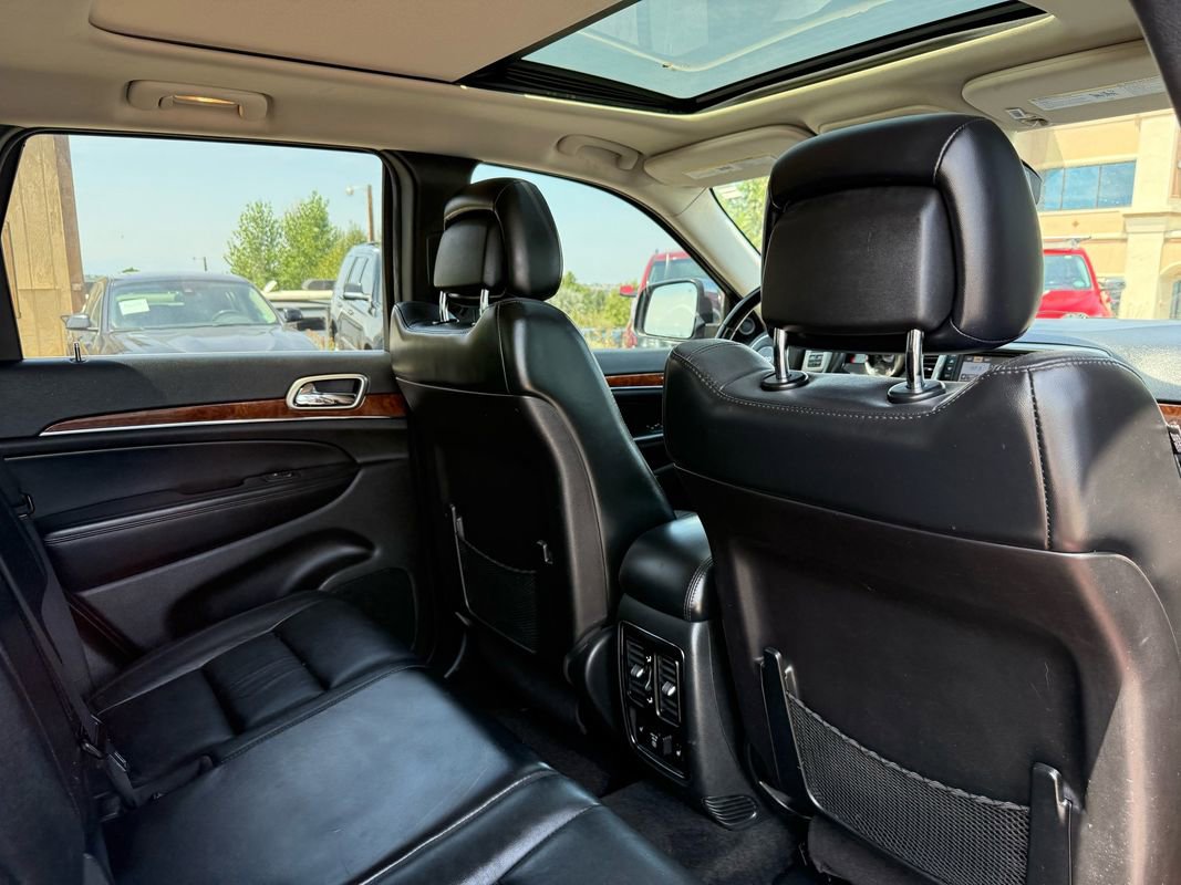 Used 2012 Jeep Grand Cherokee Limited w/ Trailer Tow Group IV image 22