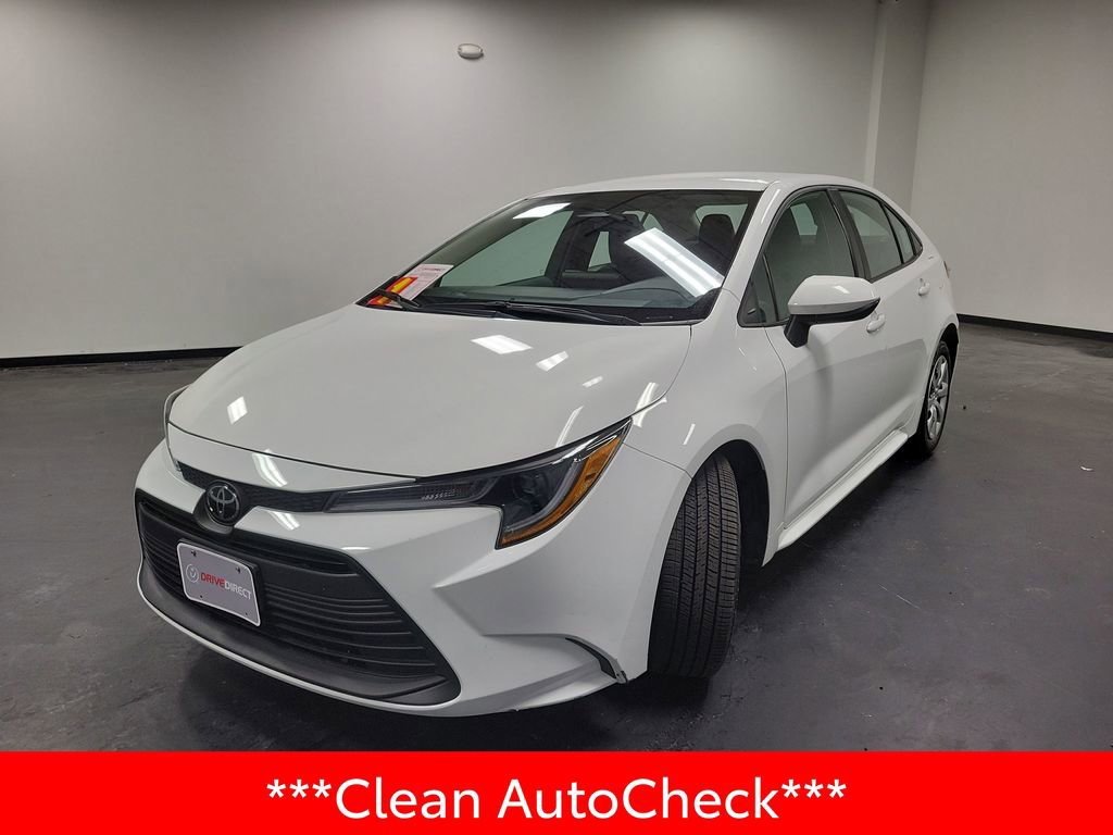 Used 2025 Toyota Corolla LE image 4